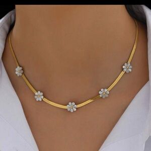 18k Gold Plated Stainless Steel Flat Snake Chain Necklace With 5 White Flower